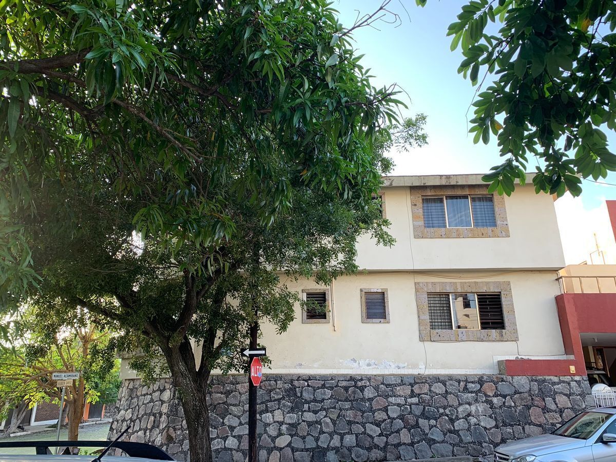 3 de 12: SEGUNDA FACHADA