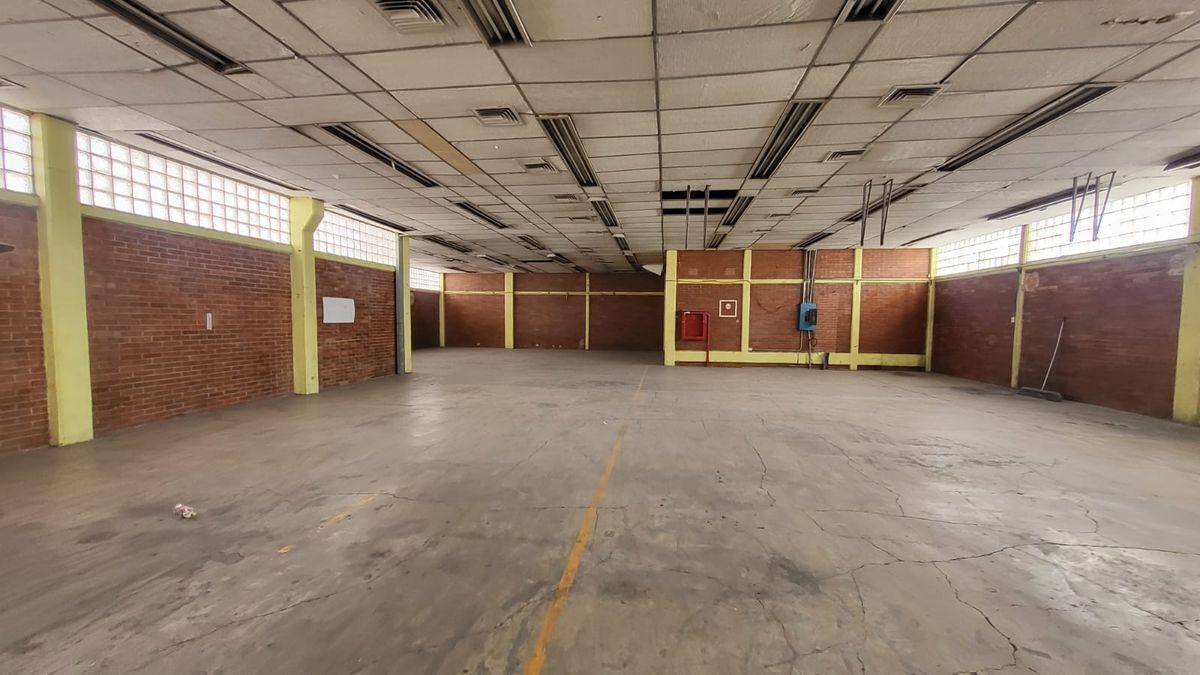 WAREHOUSE WITH OFFICE FOR RENT IN TLALNEPANTLA, photo 1 of 19