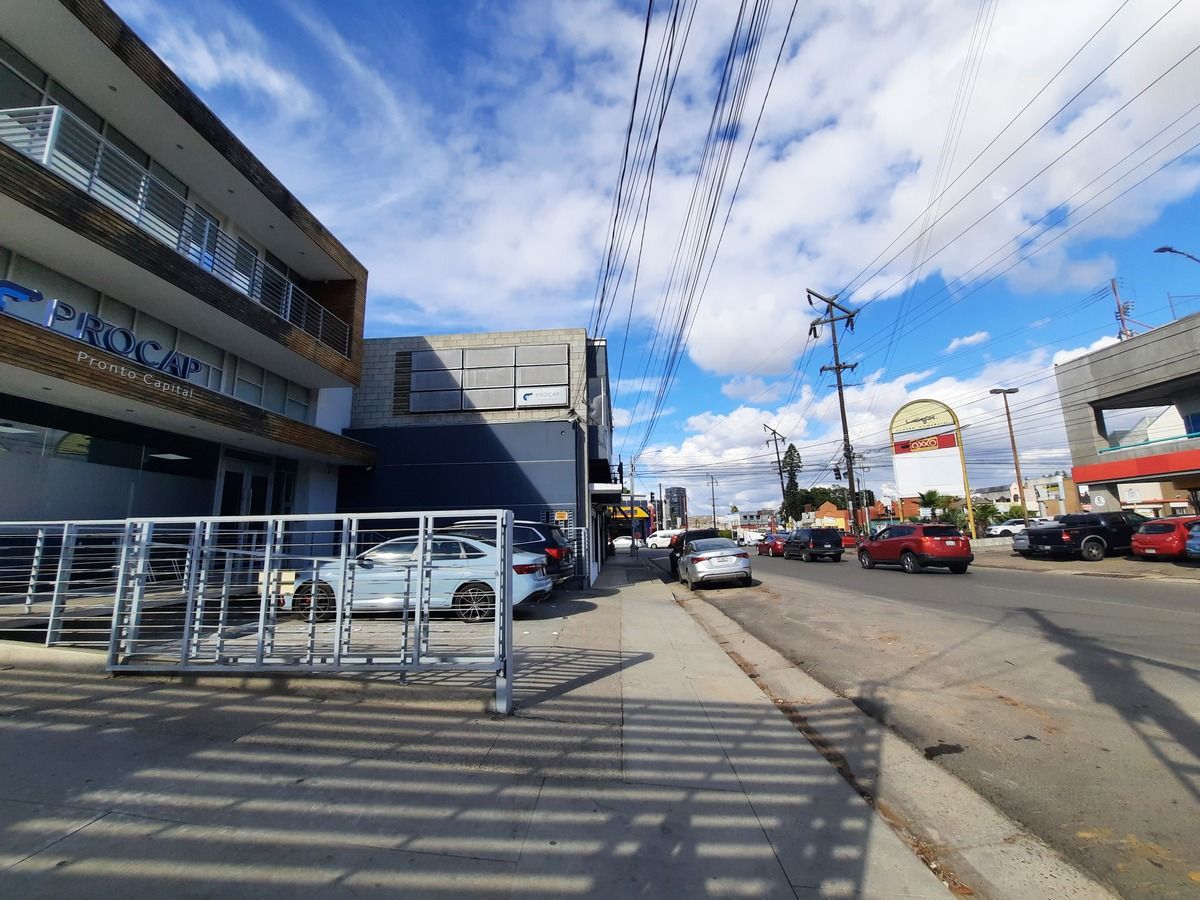 4 de 18: A 50 m del Boulevard Agua Caliente