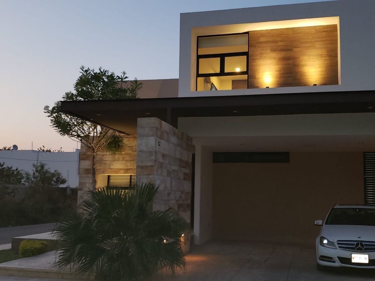 2 de 11: Fachada Frontal