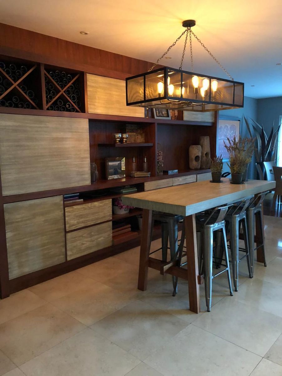 3 de 13: Bar