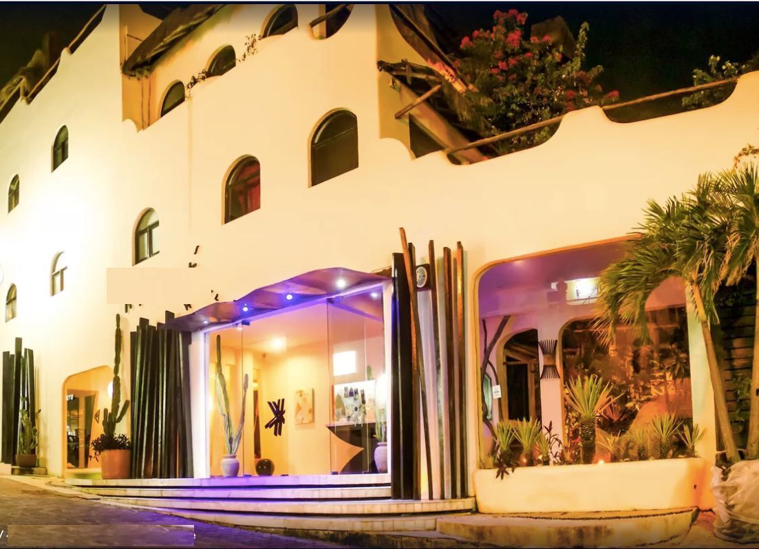 AllProperty - Hotel a pasos del mar y la quinta avenida a le venta en Playa del Carmen