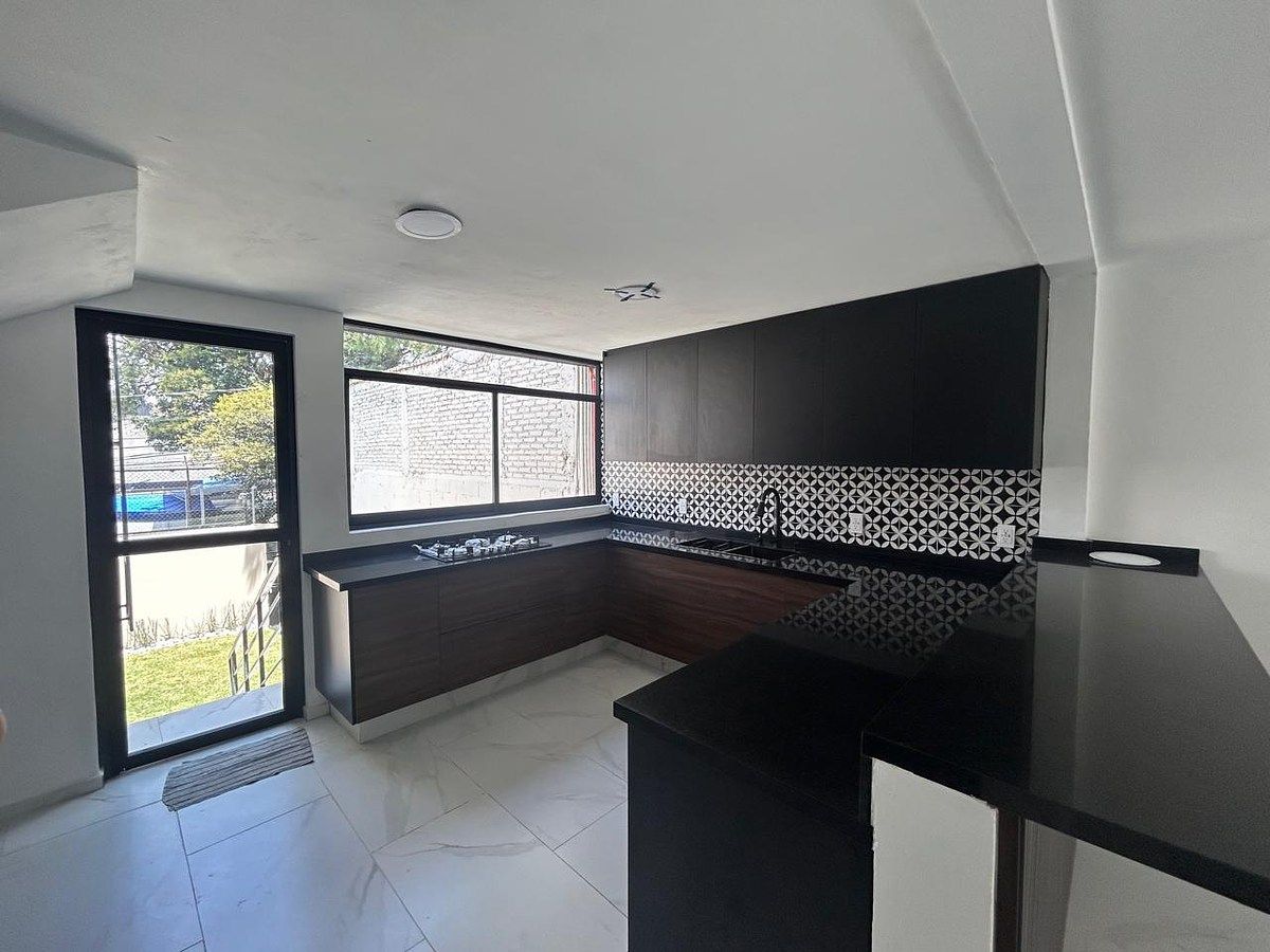 House in Gated Community in Ciudad Satélite, Naucalpan de Juárez, photo 16 of 30