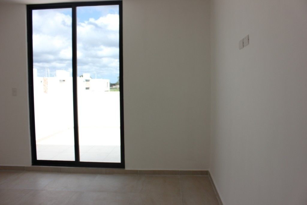 9 of 18: Tercer Habitación