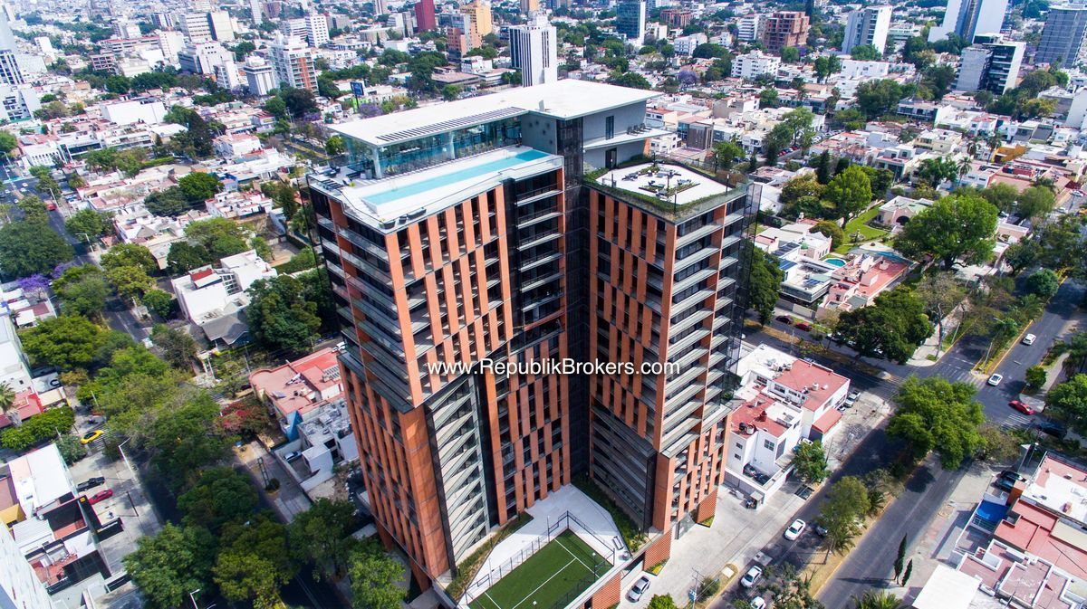 1 of 50: EDIFICIO