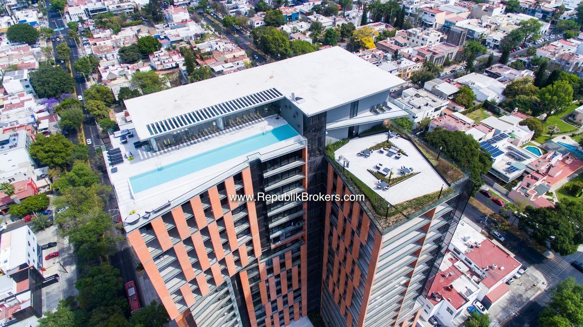 4 of 50: EDIFICIO