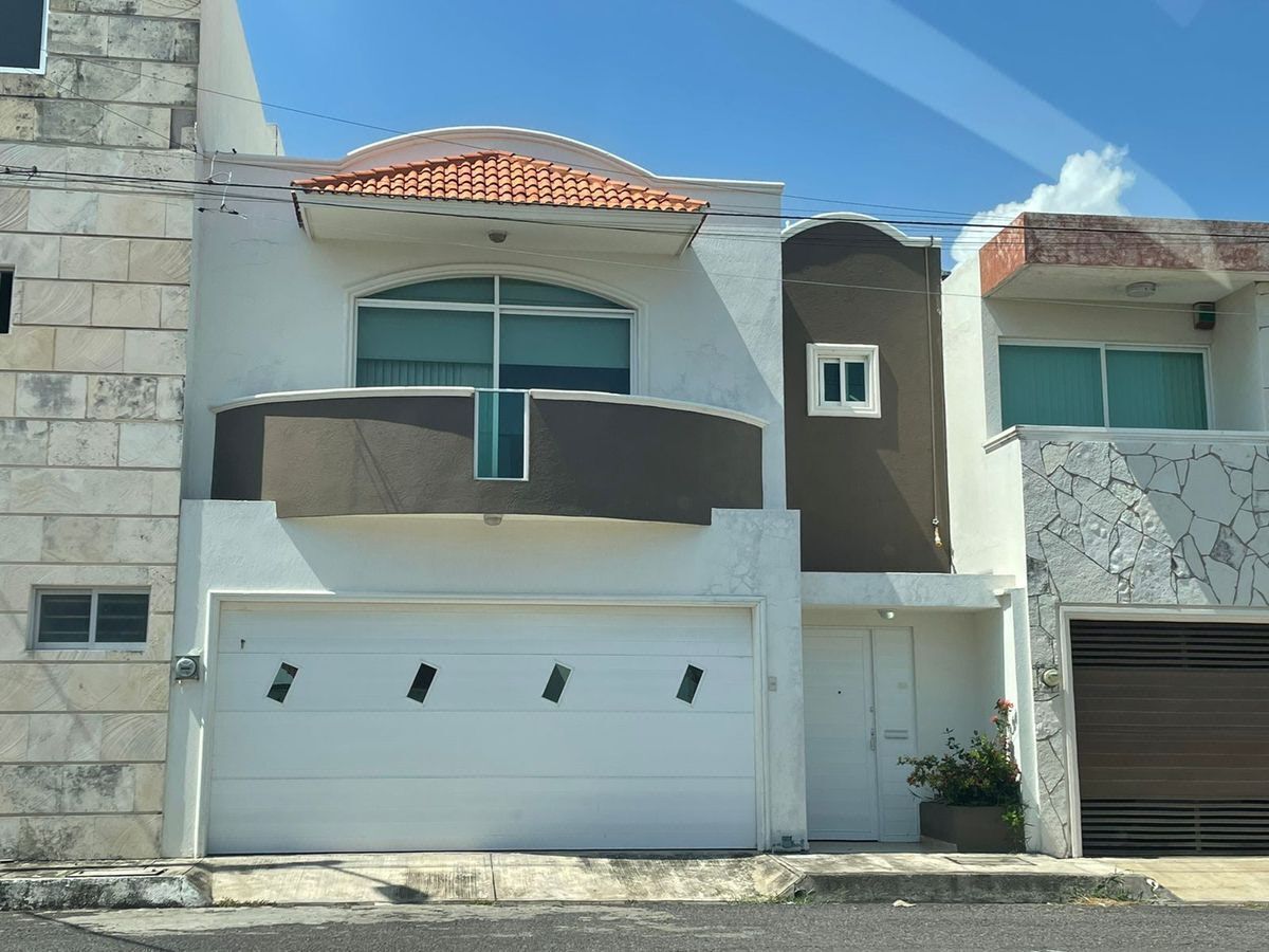 Casa de 260 m2 en venta en Fracc. Costa de Oro. BOCA DEL RÍO, VERACRUZ.