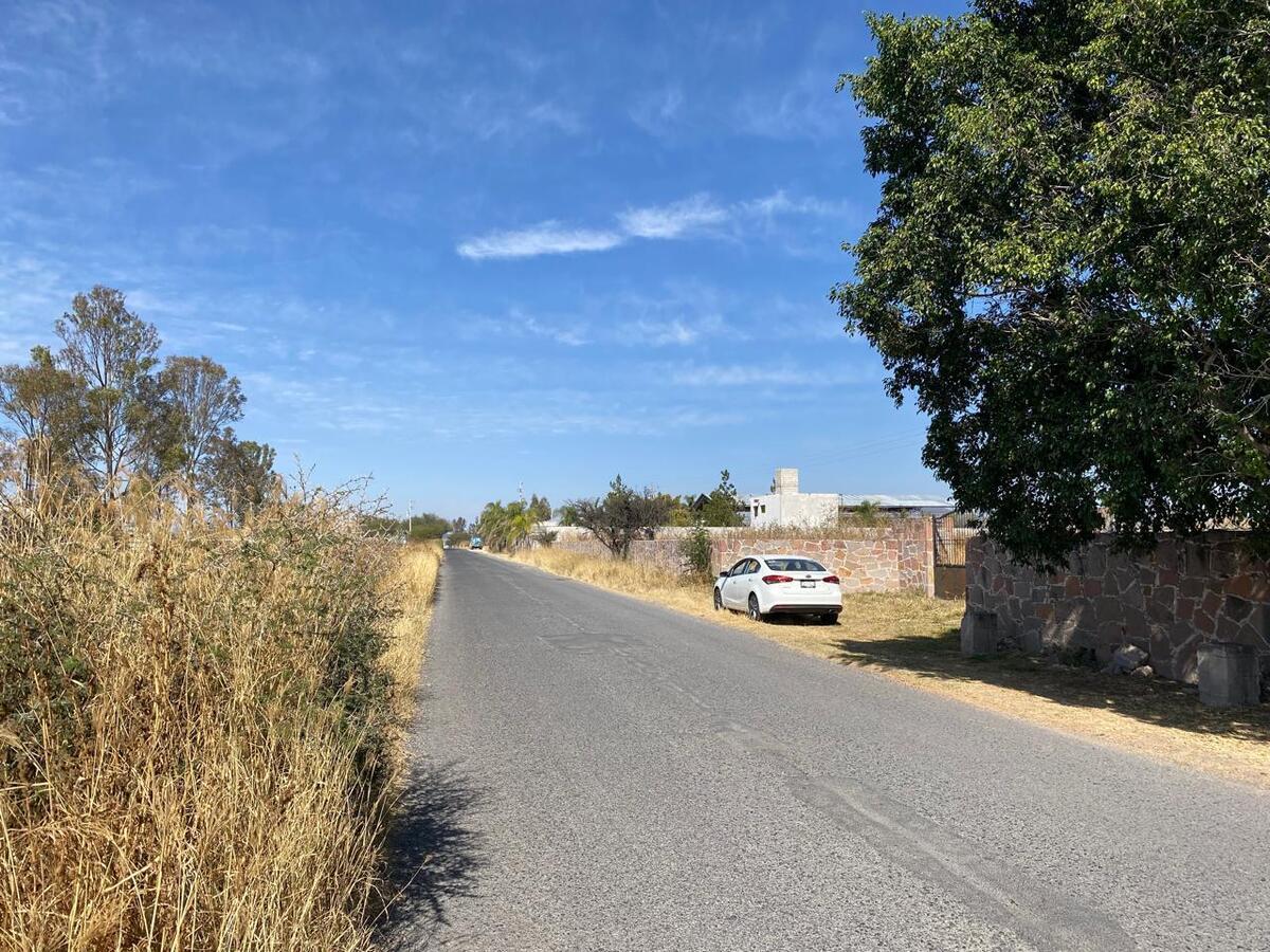 2 de 19: Propiedad a pie de la carretera rumbo a la Purísima.