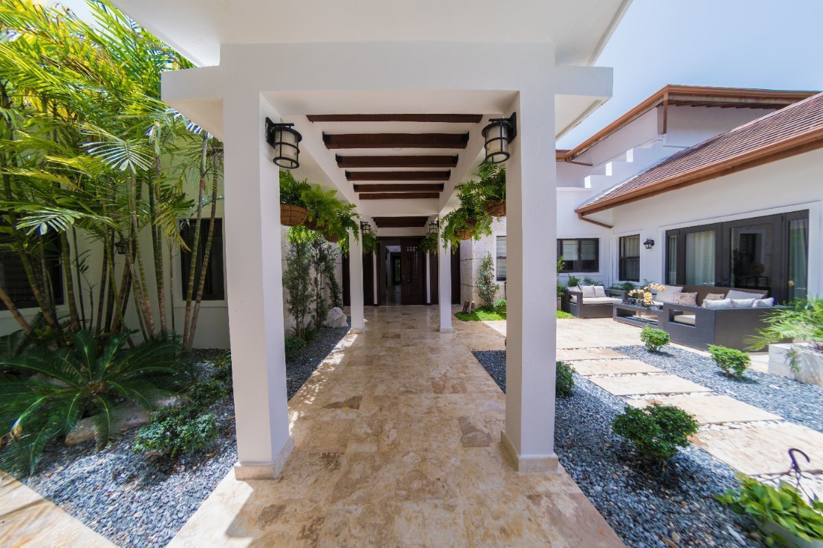 7 de 22: entrada a jardin