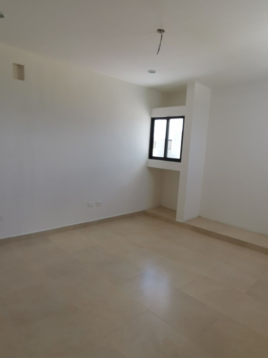 CASA EN VENTA EN CONKAL, EN PRIVADA GARDENA MODELO AZALEA EasyBroker