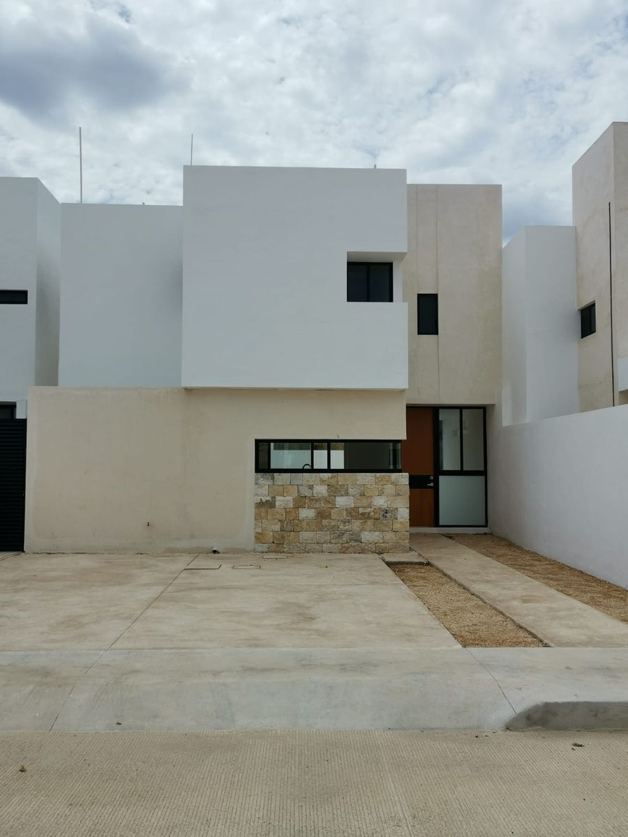 CASA EN VENTA EN CONKAL, EN PRIVADA GARDENA MODELO AZALEA