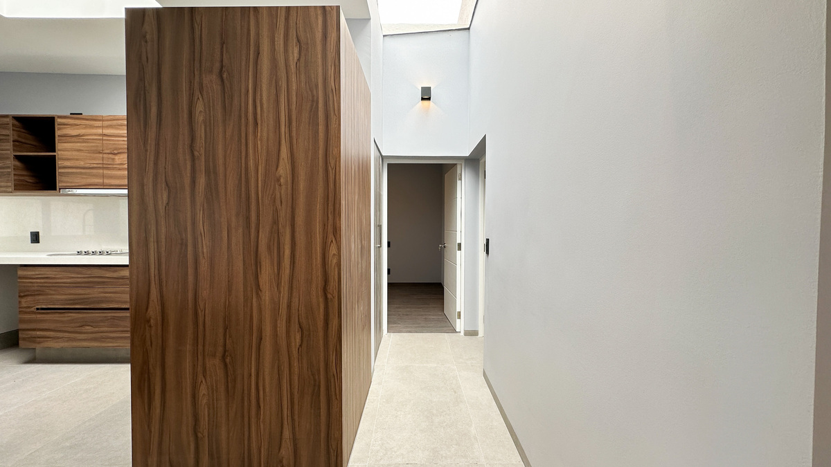 11 de 33: Pasillo a recámaras