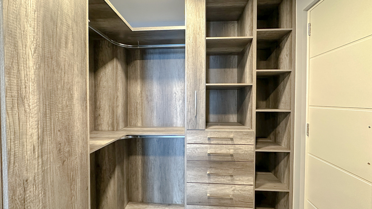 25 de 33: Vestidor recámara secundaria