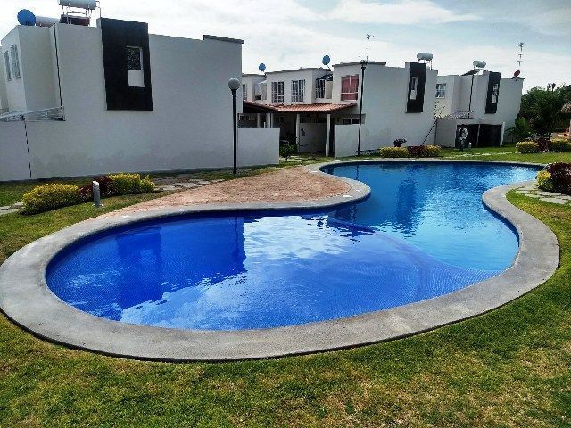 RENTO CASA 3 RECAMARAS VALLE DEL PEDREGAL CUAUTLA | EasyBroker