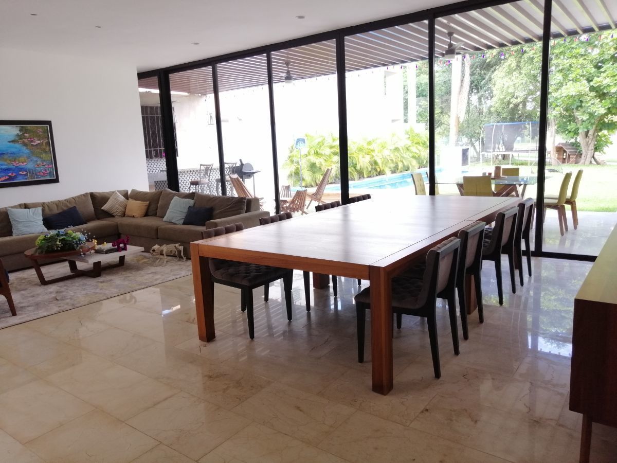 8 de 47: Sala comedor