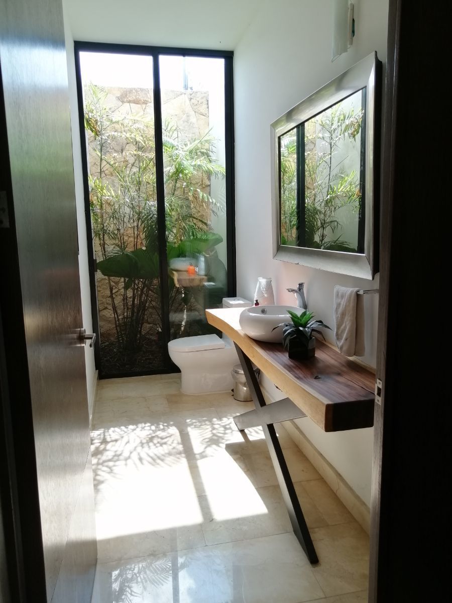 17 de 47: Medio baño 1