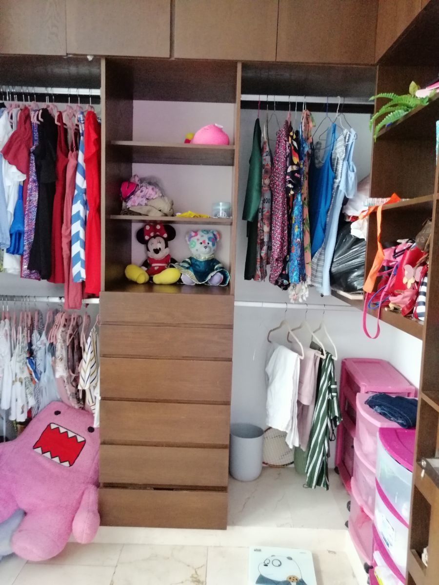 38 de 47: Closet recámara 2