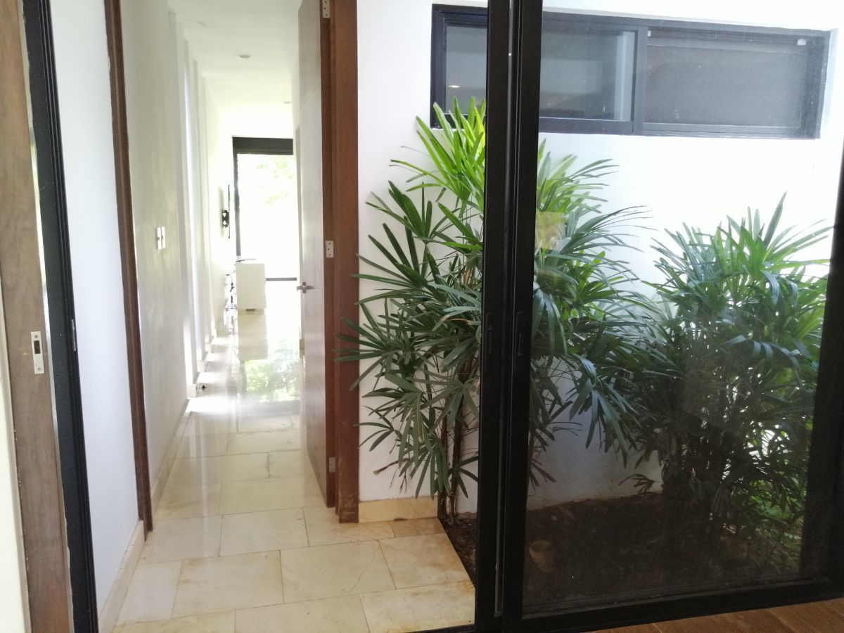 47 de 47: Acceso cuarto de visitas