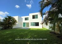 Casa de Lujo en Venta en Arauca Bosque Residencial, Zapopan