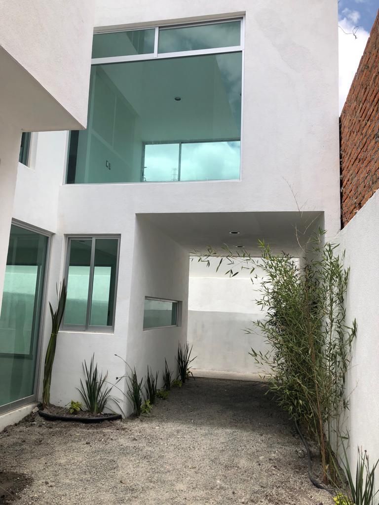 CASA EN VENTA PUNTA ESMERALDA CORREGIDORA QUERETARO