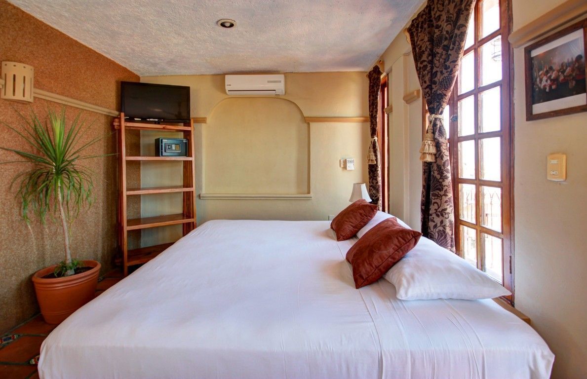 19 de 35: Fantástico Hotel en venta con vista al mar y restaurant