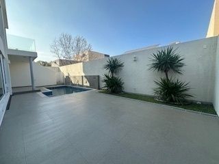 4 de 23