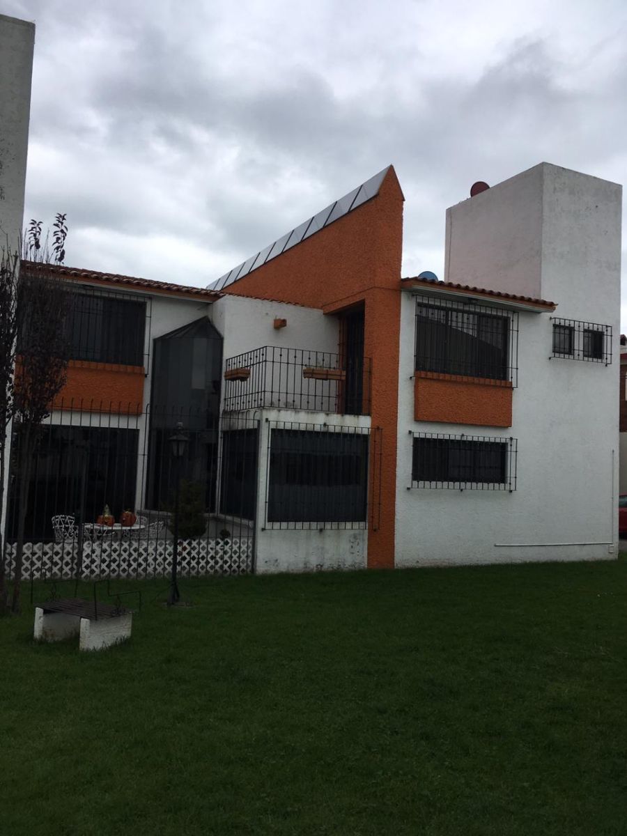 Casa em condomínio fechado em San Salvador Tizatlalli, Metepec, foto 2 de 12