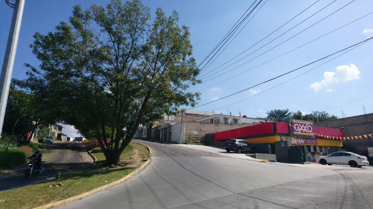 3 de 14: INGRESO AL FRACCIONAMIENTO