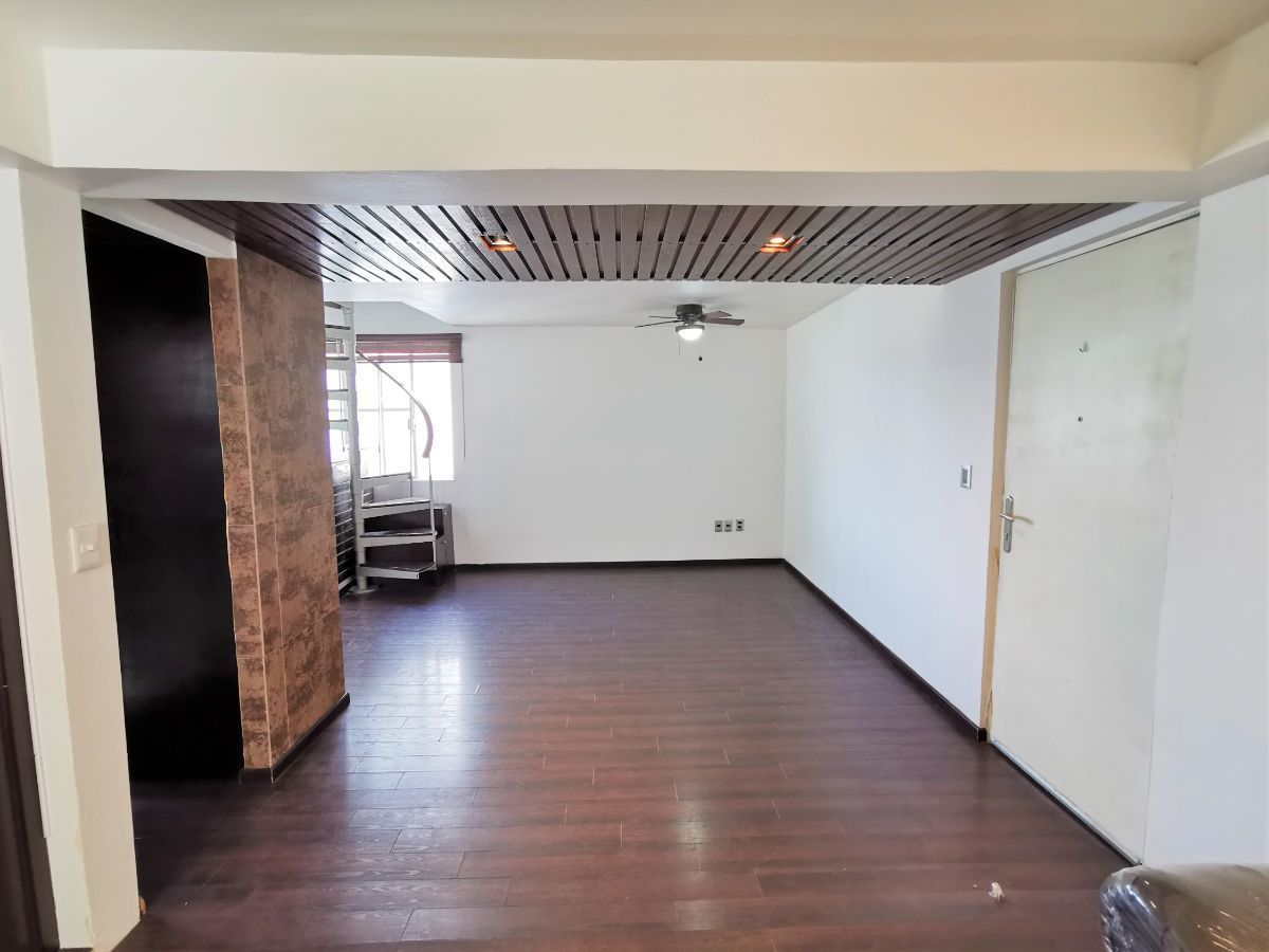 5 de 15: Sala y Comedor