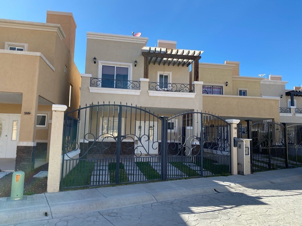 1 de 34: Casa Residencial - Los Viñedos - Pachuca