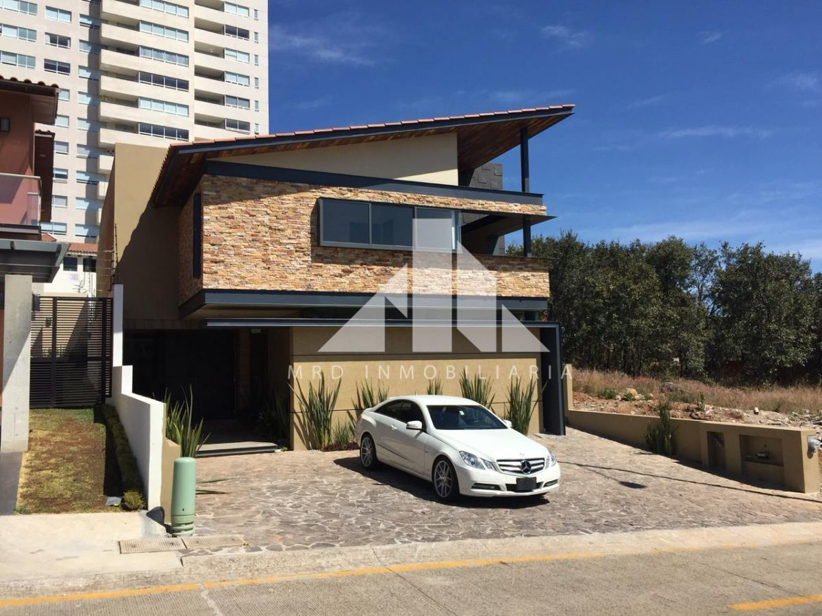 Casa en venta dentro del Campo de Golf Altozano, Morelia | EasyBroker
