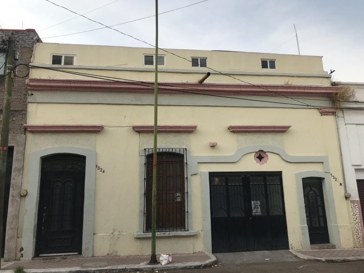 Casa amplia en la Americana