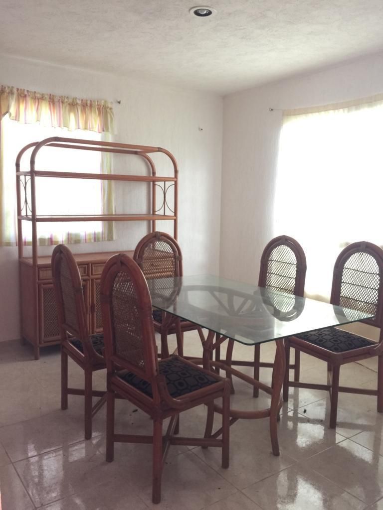 4 de 12: La casa se entrega si. Muebles. Las giros son demostrativas