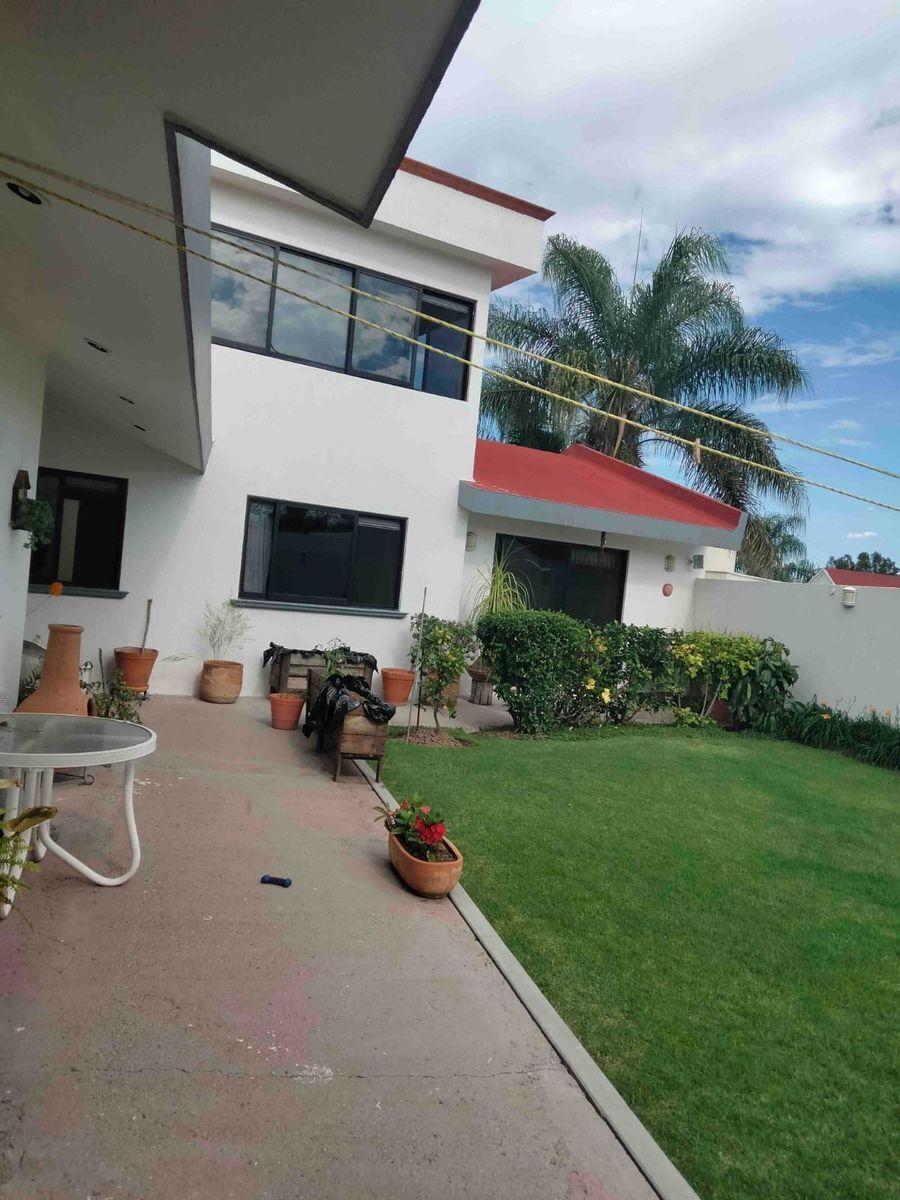 CASA EN VENTA EN VILLAS DE IRAPUATO, IRAPUATO