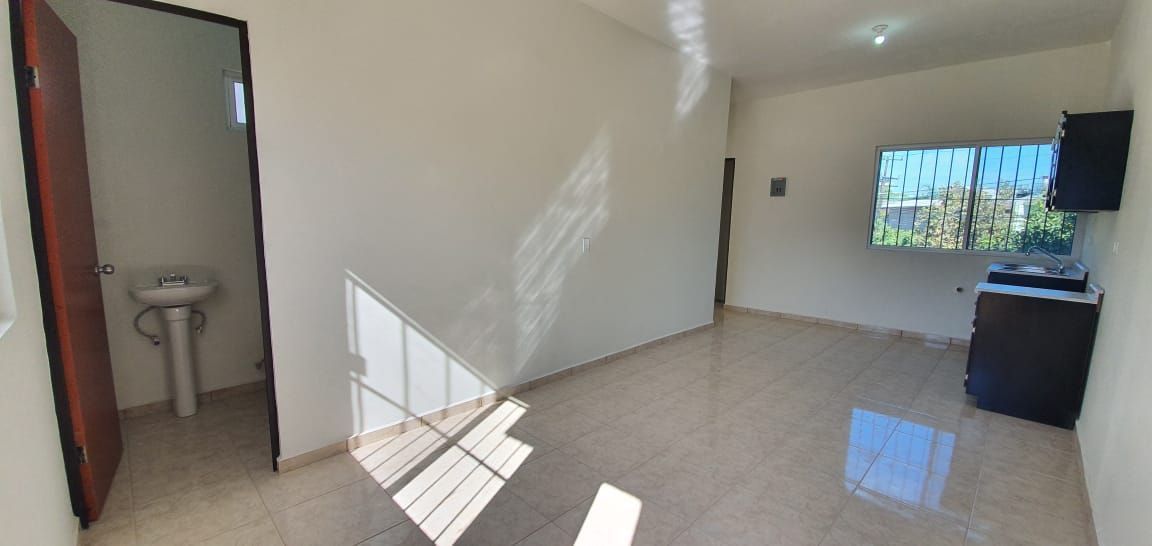 3 de 24: Baño completo, sala-comedor y Cocina Integral Nueva
