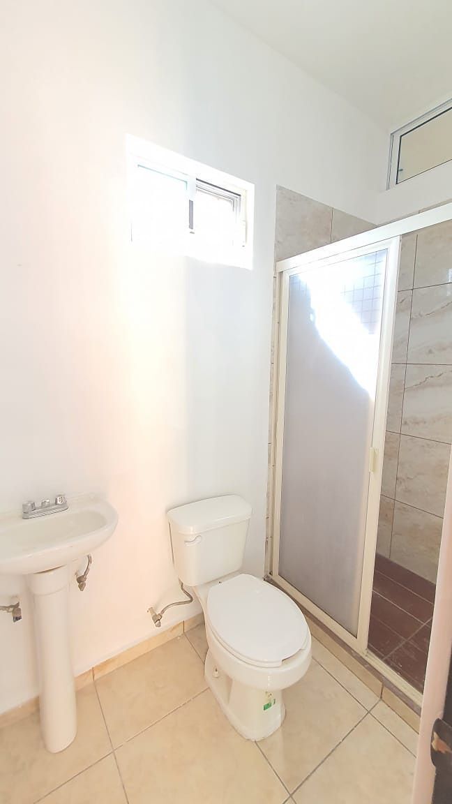 4 de 24: Baño Completo #2