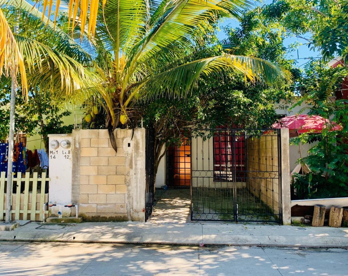 Casa de 1 Recámara en Venta en el Fraccionamiento Puerto Maya en Puerto  Aventura