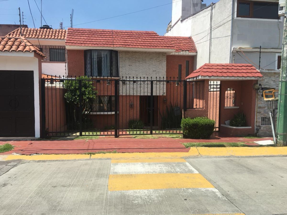 Casa En Renta En Jardines De Satélite México, 200 M², $23,... -  Allproperty