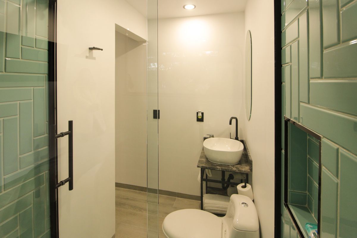 3 de 17: Baño Privado
