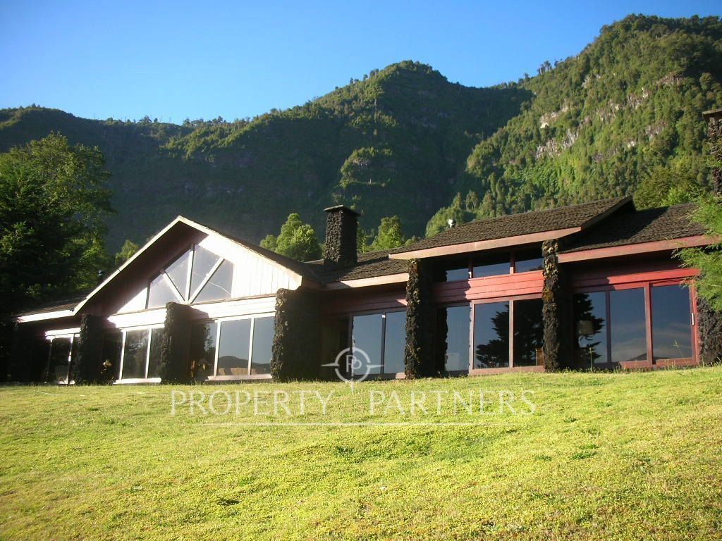 1 de 22: Fachada casa