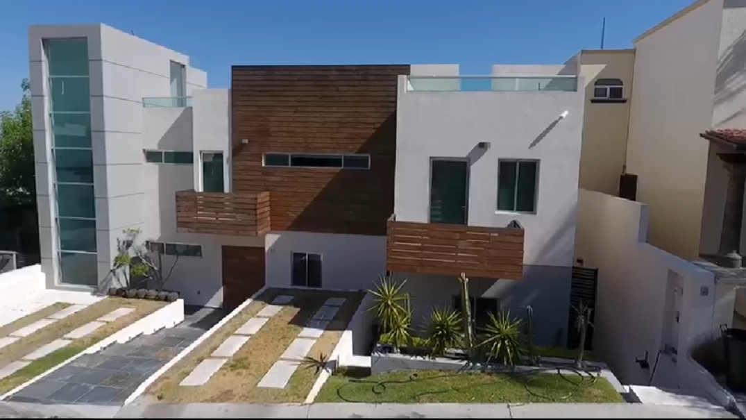 Casa en venta en Vista Real, Los Cipreses