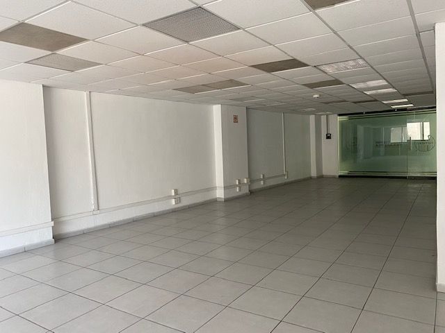 30 de 30: un solo espacio de oficina
