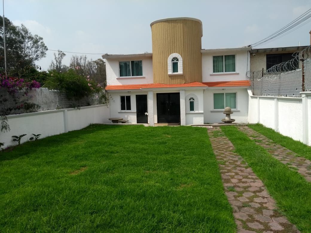 INCREIBLE CASA DE 4 RECAMARAS EN BOSQUES DEL LAGO, foto 1 de 25