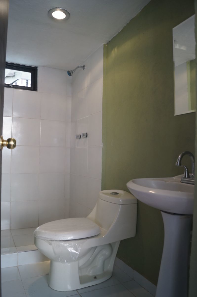 2 de 9: Baño completo