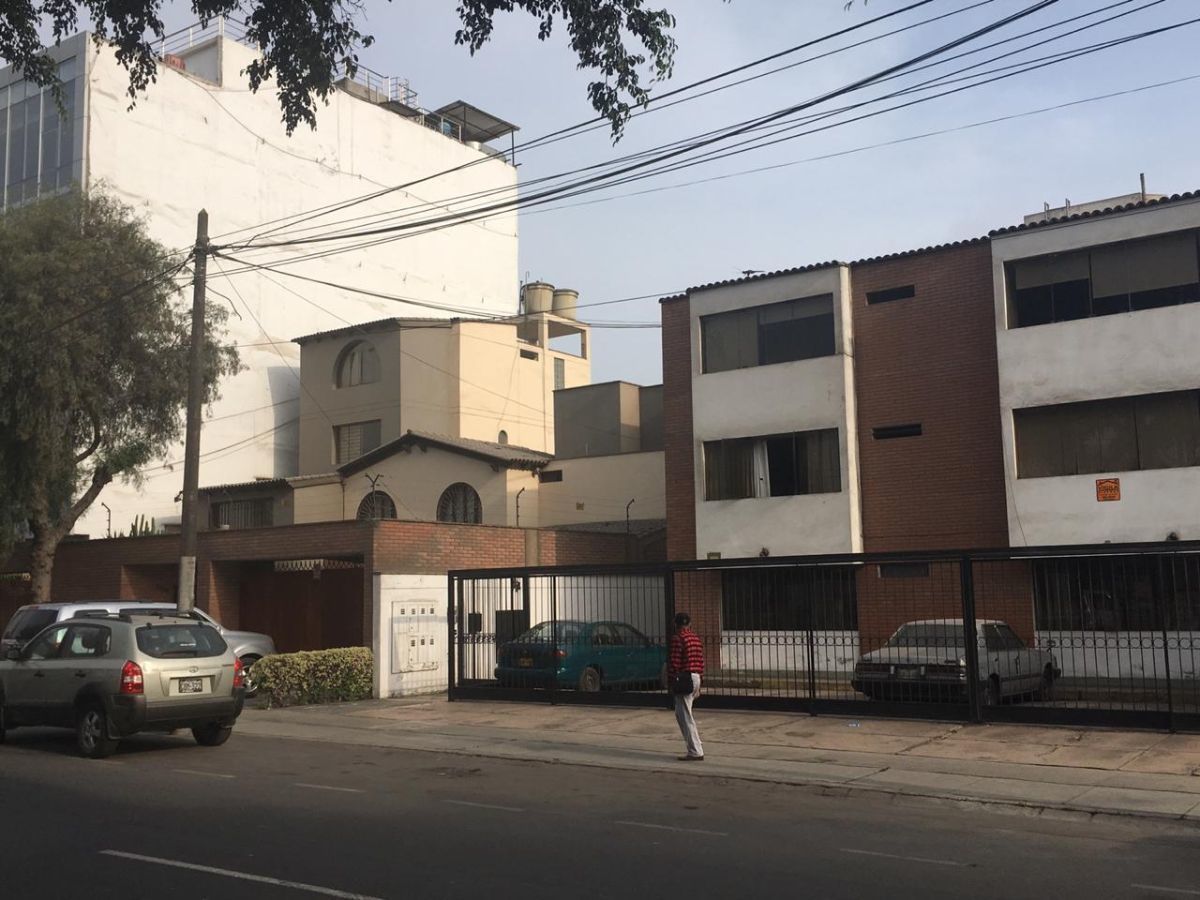 3 de 5: Terreno listo Para desarrollo de un restaurant
