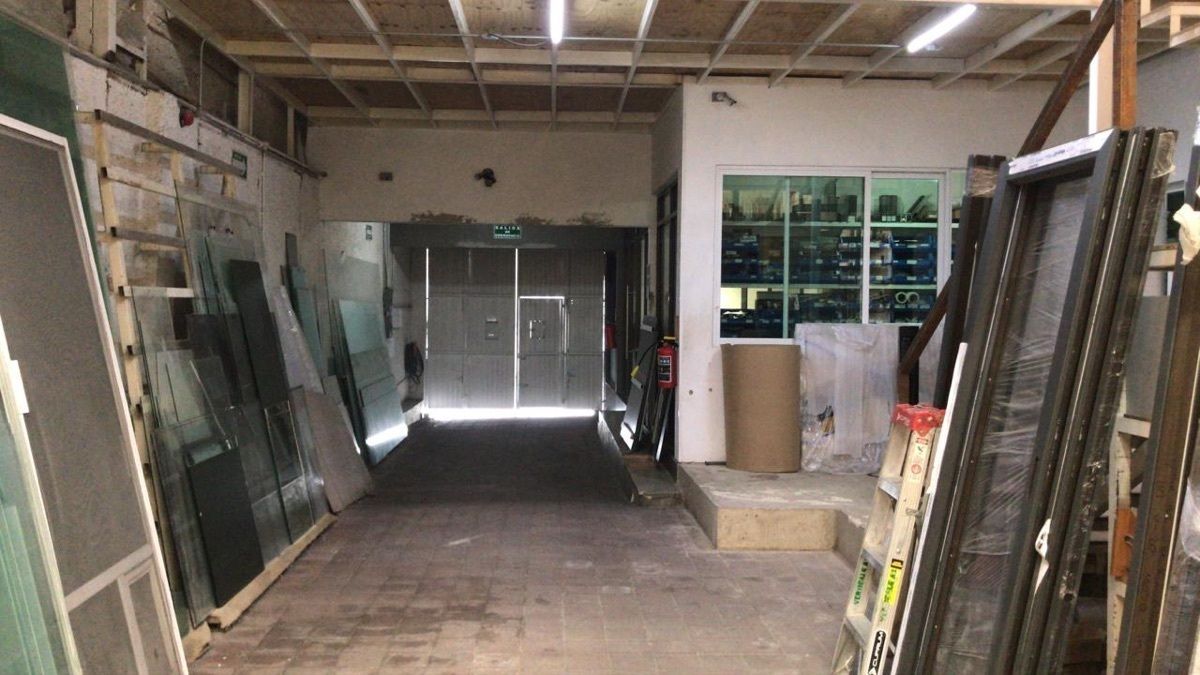 8 of 29: ingreso de la bodega vista desde el fondo