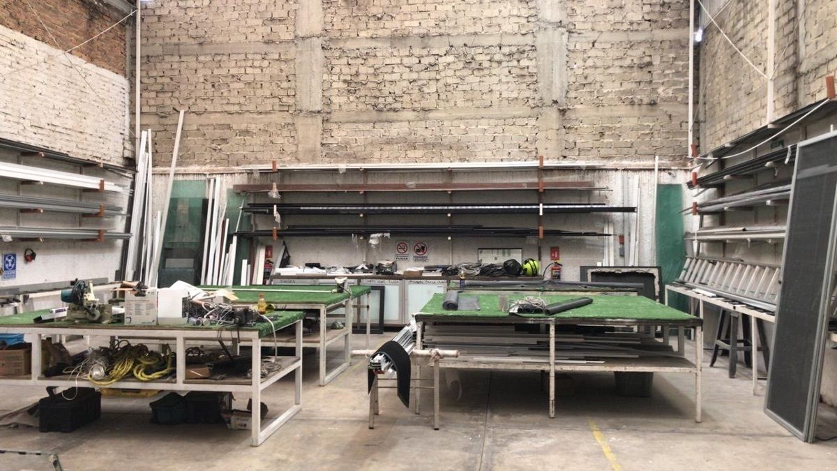 3 of 29: área posterior de 150 m2 antes de desocuparse