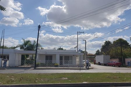 Venta de casa en Col. San Damián, ubicada en esquina, sobre avenida  transitada