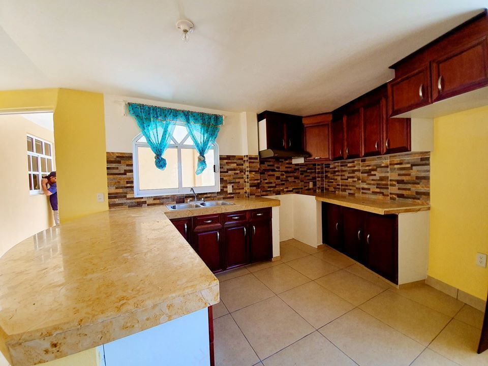 CASA NUEVA EN RENTA EN SAHAGÚN HIDALGO CON GARAJE