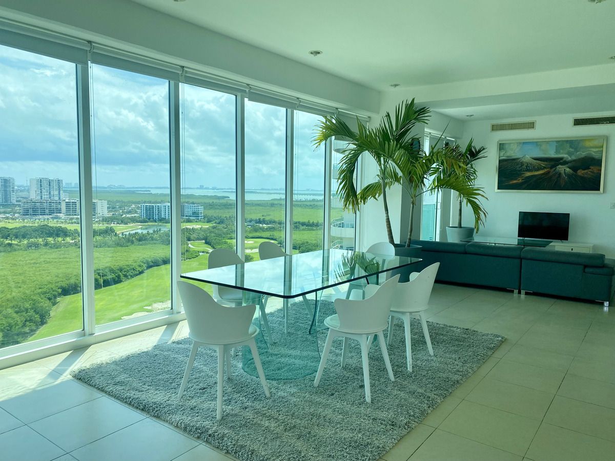 2 de 40: Penthouse amueblado en renta en Puerto Cancun